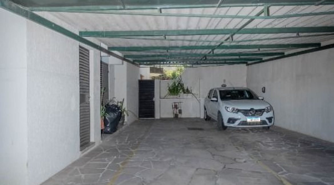 Cobertura à venda com 157m², 2 dormitórios, 1 suíte, 2 vagas, no bairro Tristeza em Porto Alegre