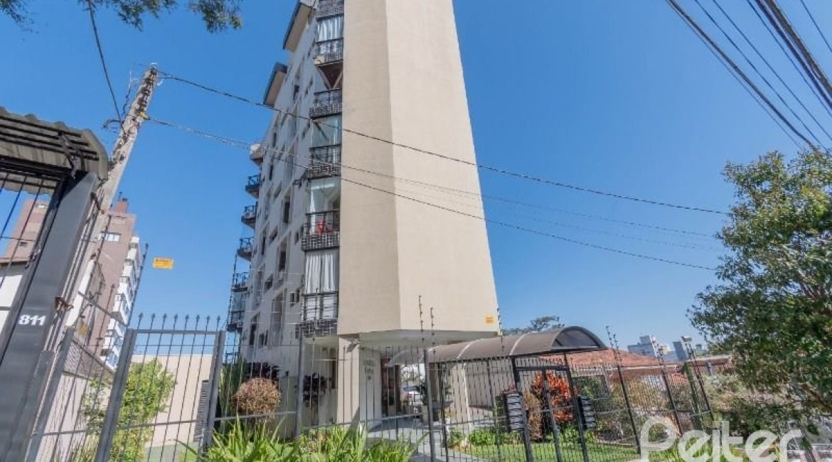 Cobertura à venda com 157m², 2 dormitórios, 1 suíte, 2 vagas, no bairro Tristeza em Porto Alegre