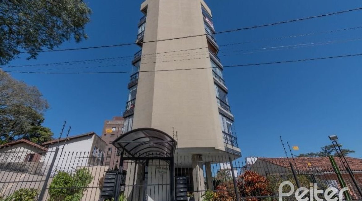 Cobertura à venda com 157m², 2 dormitórios, 1 suíte, 2 vagas, no bairro Tristeza em Porto Alegre