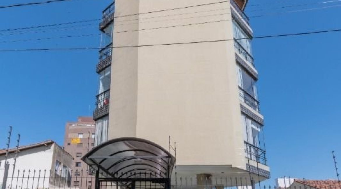 Cobertura à venda com 157m², 2 dormitórios, 1 suíte, 2 vagas, no bairro Tristeza em Porto Alegre