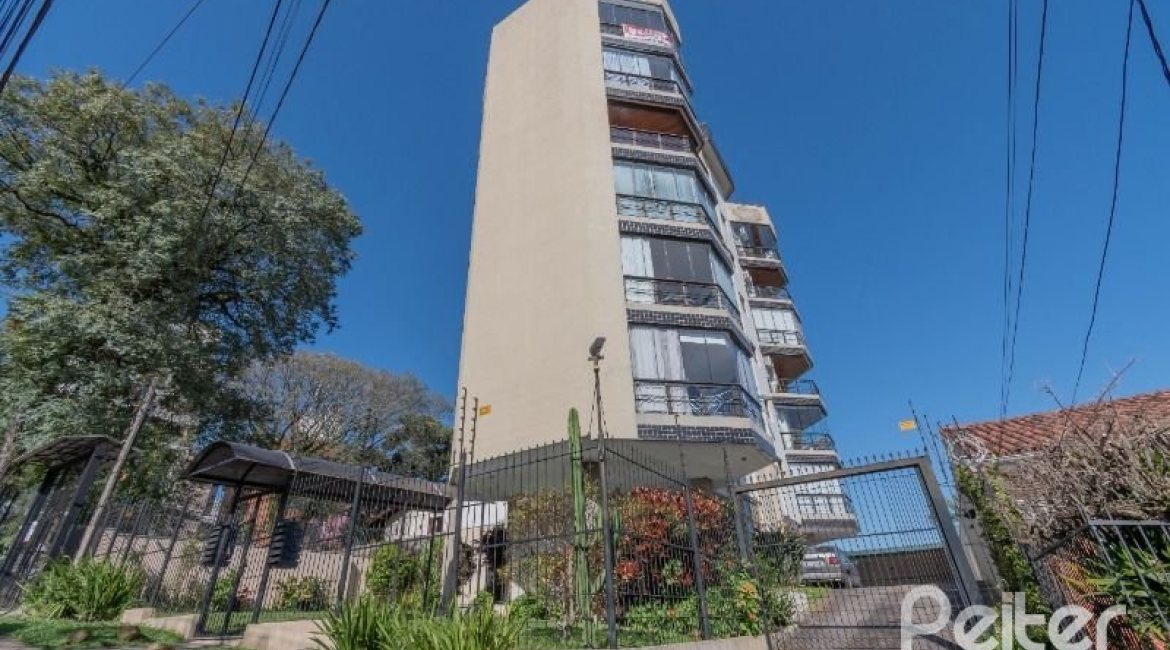 Cobertura à venda com 157m², 2 dormitórios, 1 suíte, 2 vagas, no bairro Tristeza em Porto Alegre