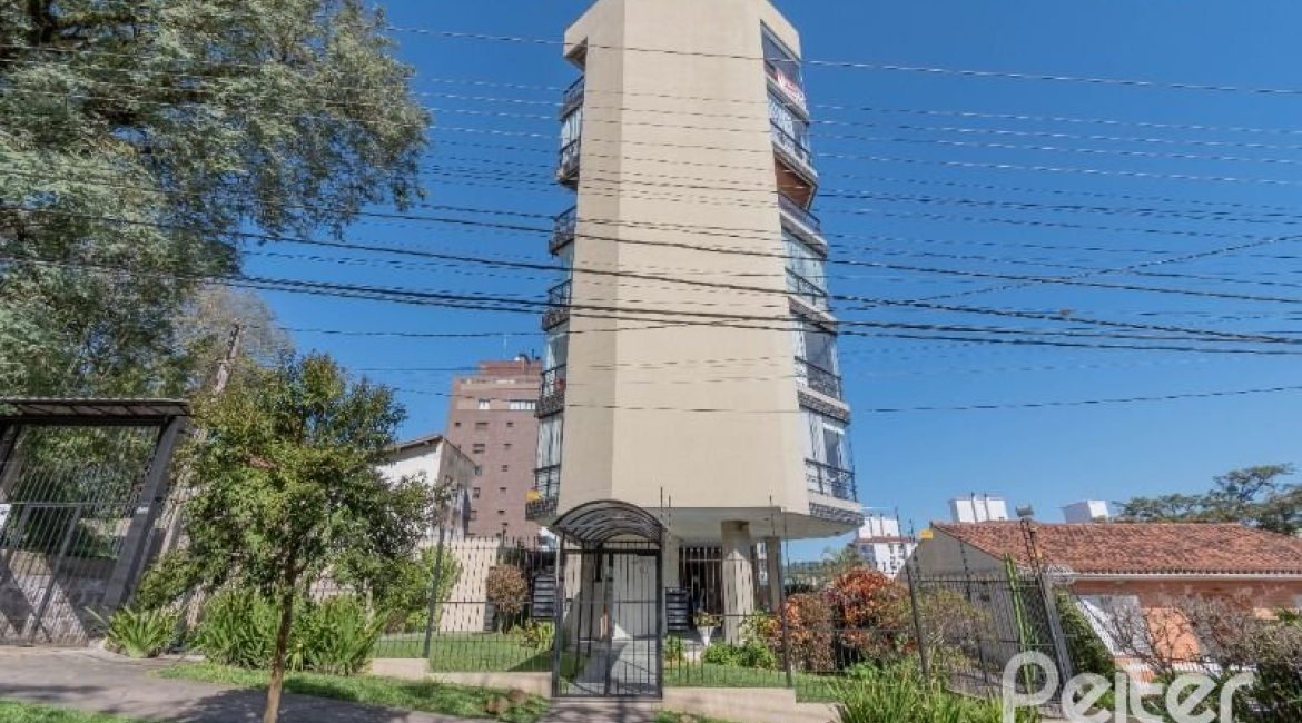 Cobertura à venda com 157m², 2 dormitórios, 1 suíte, 2 vagas, no bairro Tristeza em Porto Alegre