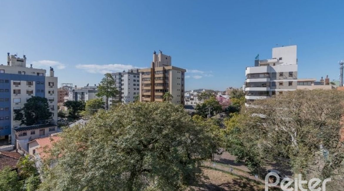 Cobertura à venda com 157m², 2 dormitórios, 1 suíte, 2 vagas, no bairro Tristeza em Porto Alegre