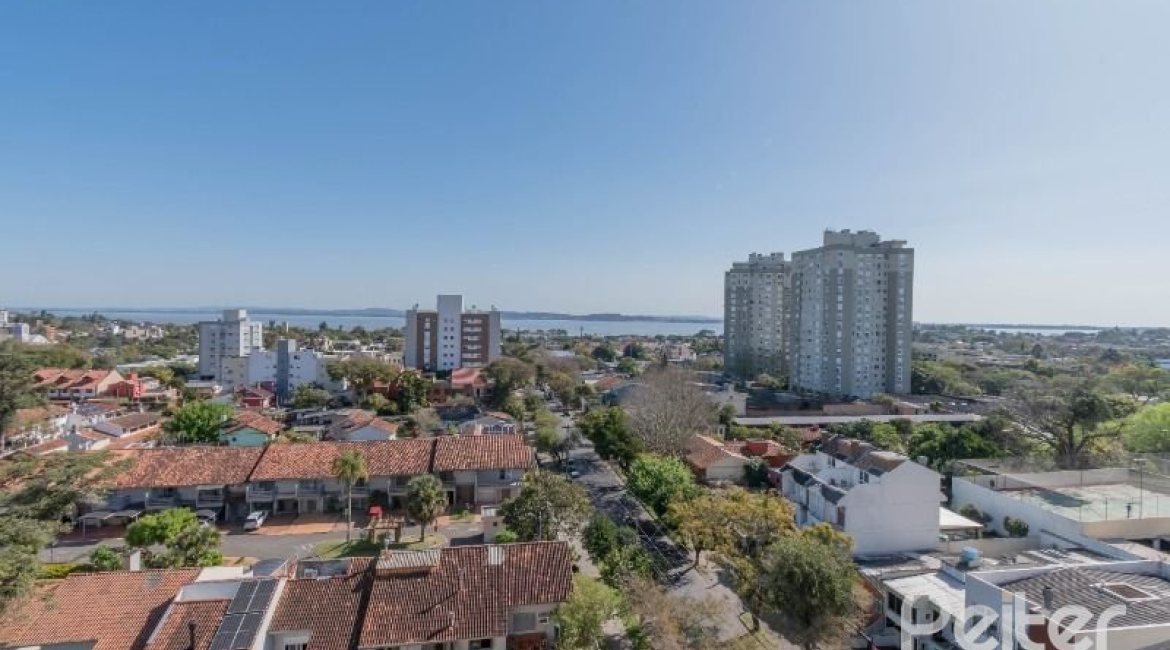 Cobertura à venda com 157m², 2 dormitórios, 1 suíte, 2 vagas, no bairro Tristeza em Porto Alegre