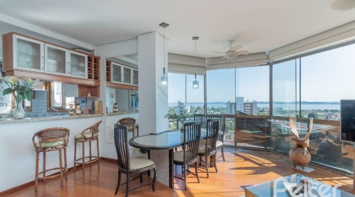 Cobertura à venda com 157m², 2 dormitórios, 1 suíte, 2 vagas, no bairro Tristeza em Porto Alegre