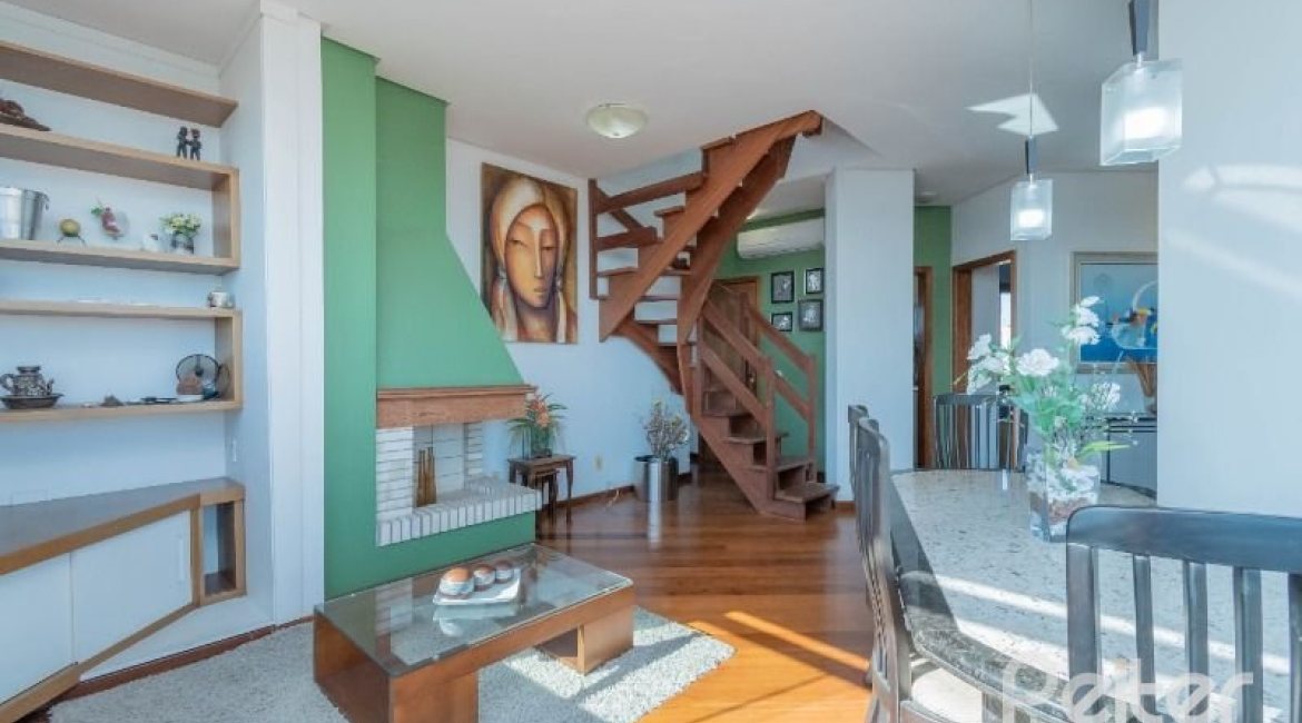 Cobertura à venda com 157m², 2 dormitórios, 1 suíte, 2 vagas, no bairro Tristeza em Porto Alegre