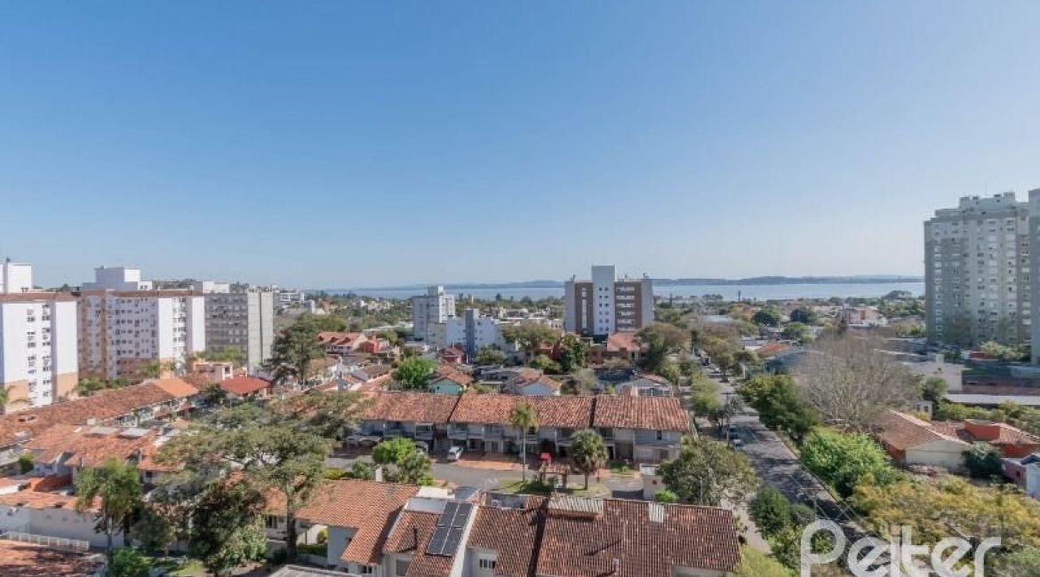 Cobertura à venda com 157m², 2 dormitórios, 1 suíte, 2 vagas, no bairro Tristeza em Porto Alegre
