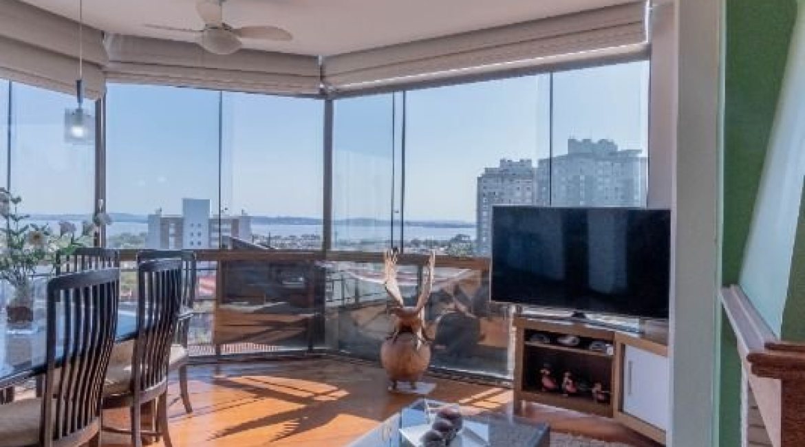 Cobertura à venda com 157m², 2 dormitórios, 1 suíte, 2 vagas, no bairro Tristeza em Porto Alegre