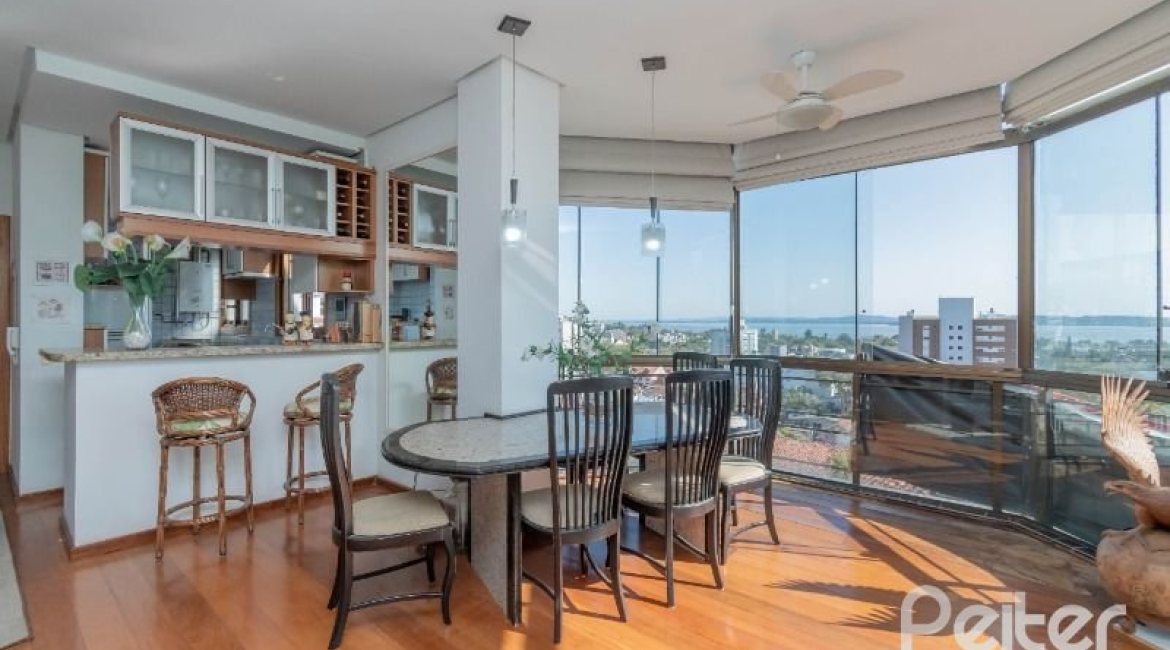 Cobertura à venda com 157m², 2 dormitórios, 1 suíte, 2 vagas, no bairro Tristeza em Porto Alegre