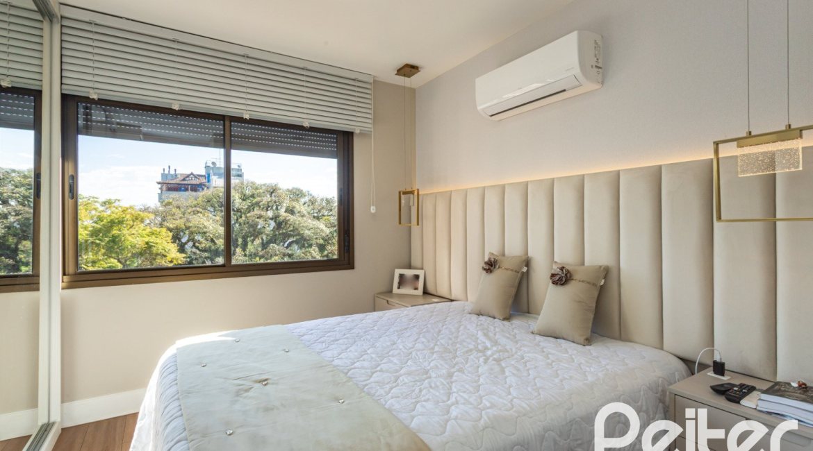 Apartamento à venda com 94m², 3 dormitórios, 1 suíte, 2 vagas, no bairro Tristeza em PORTO ALEGRE