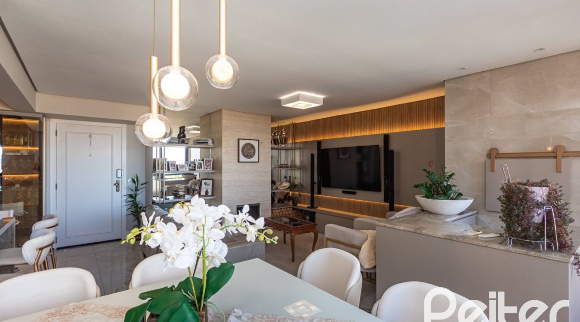 Apartamento à venda com 94m², 3 dormitórios, 1 suíte, 2 vagas, no bairro Tristeza em PORTO ALEGRE