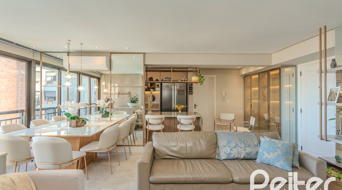 Apartamento à venda com 94m², 3 dormitórios, 1 suíte, 2 vagas, no bairro Tristeza em PORTO ALEGRE