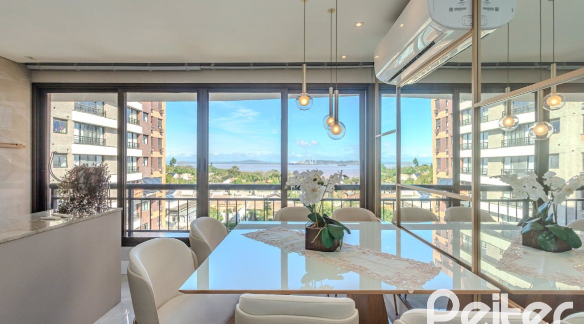 Apartamento à venda com 94m², 3 dormitórios, 1 suíte, 2 vagas, no bairro Tristeza em PORTO ALEGRE