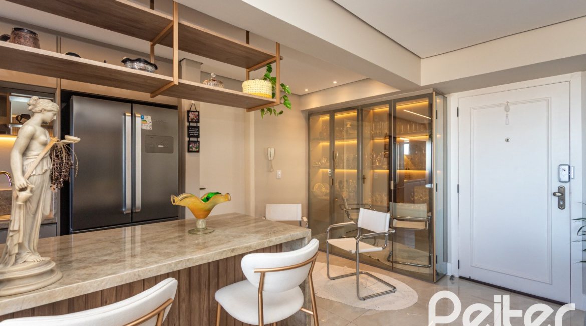 Apartamento à venda com 94m², 3 dormitórios, 1 suíte, 2 vagas, no bairro Tristeza em PORTO ALEGRE