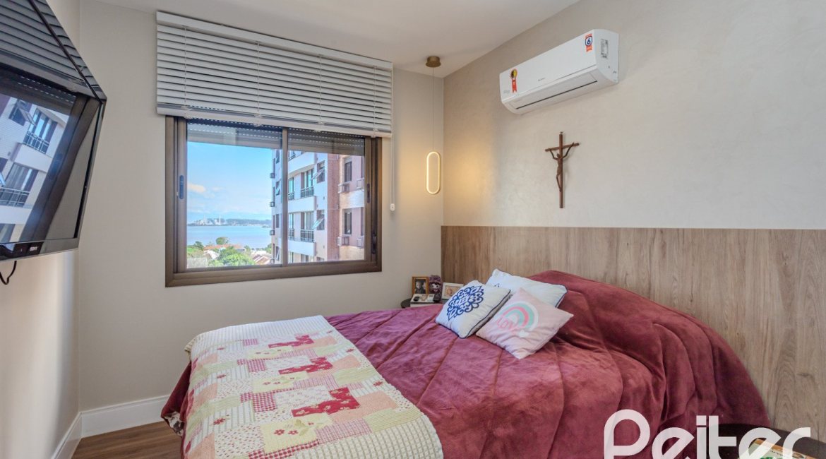 Apartamento à venda com 94m², 3 dormitórios, 1 suíte, 2 vagas, no bairro Tristeza em PORTO ALEGRE
