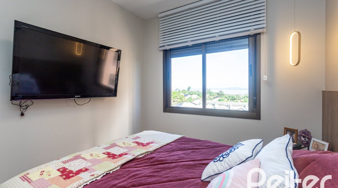 Apartamento à venda com 94m², 3 dormitórios, 1 suíte, 2 vagas, no bairro Tristeza em PORTO ALEGRE