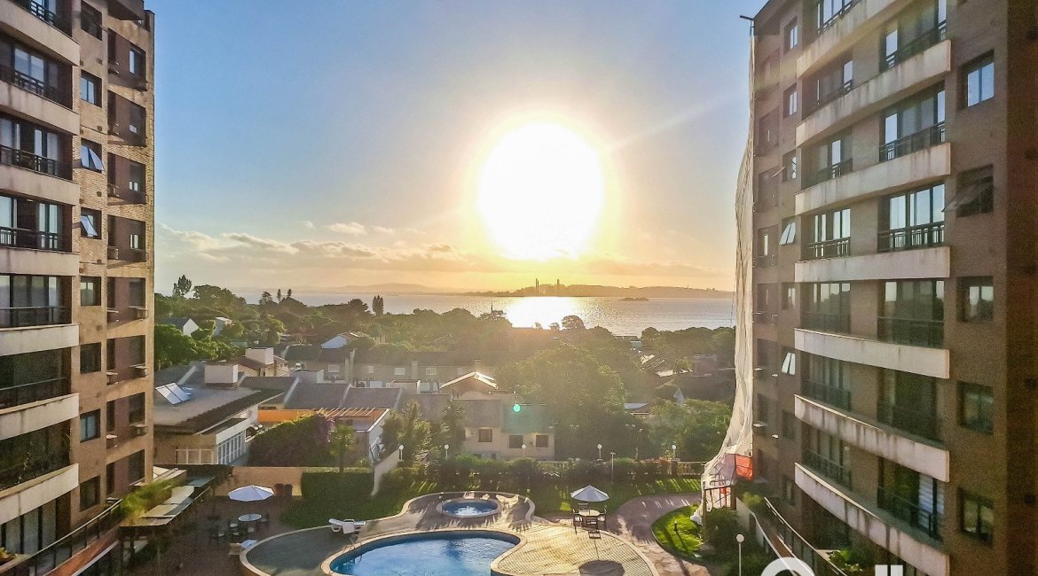 Apartamento à venda com 94m², 3 dormitórios, 1 suíte, 2 vagas, no bairro Tristeza em PORTO ALEGRE