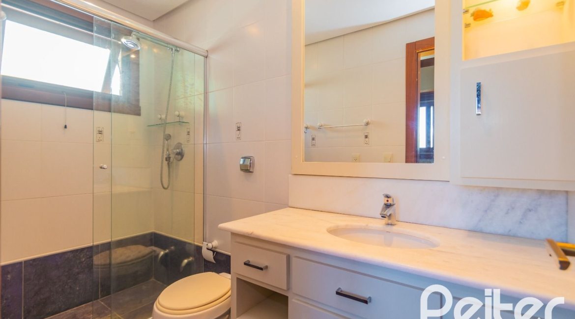 Casa em Condomínio à venda com 600m², 4 dormitórios, 4 suítes, 4 vagas, no bairro Terra Ville em PORTO ALEGRE