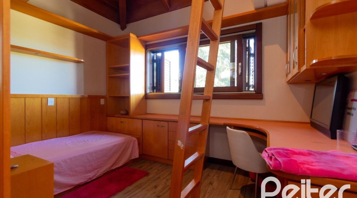 Casa em Condomínio à venda com 600m², 4 dormitórios, 4 suítes, 4 vagas, no bairro Terra Ville em PORTO ALEGRE