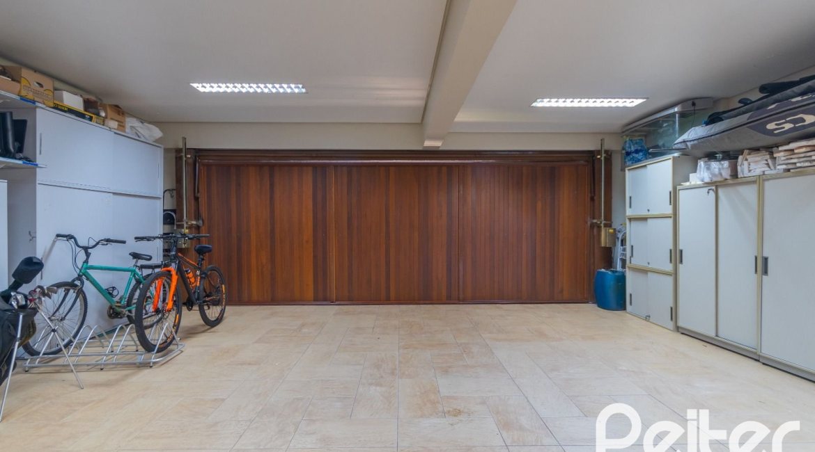 Casa em Condomínio à venda com 600m², 4 dormitórios, 4 suítes, 4 vagas, no bairro Terra Ville em PORTO ALEGRE