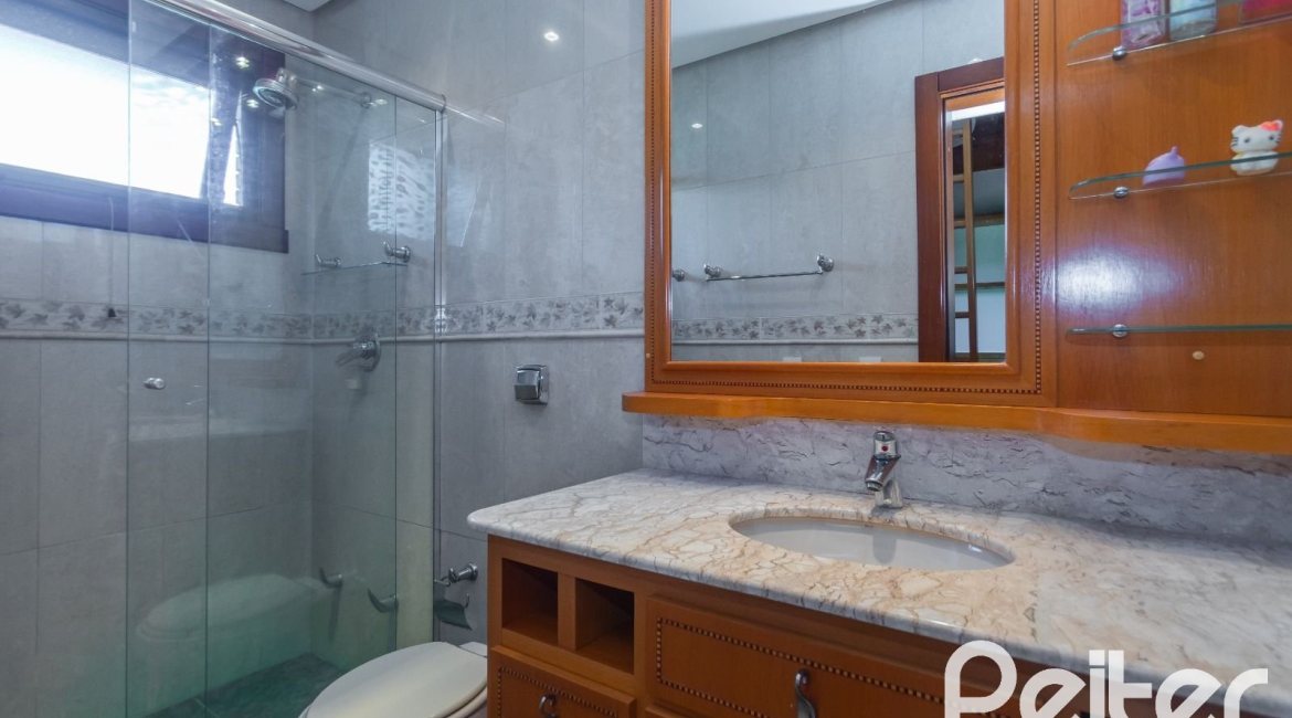 Casa em Condomínio à venda com 600m², 4 dormitórios, 4 suítes, 4 vagas, no bairro Terra Ville em PORTO ALEGRE