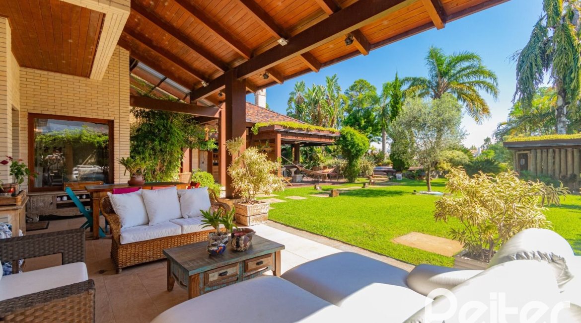 Casa em Condomínio à venda com 600m², 4 dormitórios, 4 suítes, 4 vagas, no bairro Terra Ville em PORTO ALEGRE