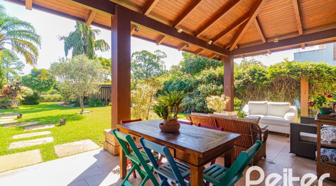 Casa em Condomínio à venda com 600m², 4 dormitórios, 4 suítes, 4 vagas, no bairro Terra Ville em PORTO ALEGRE