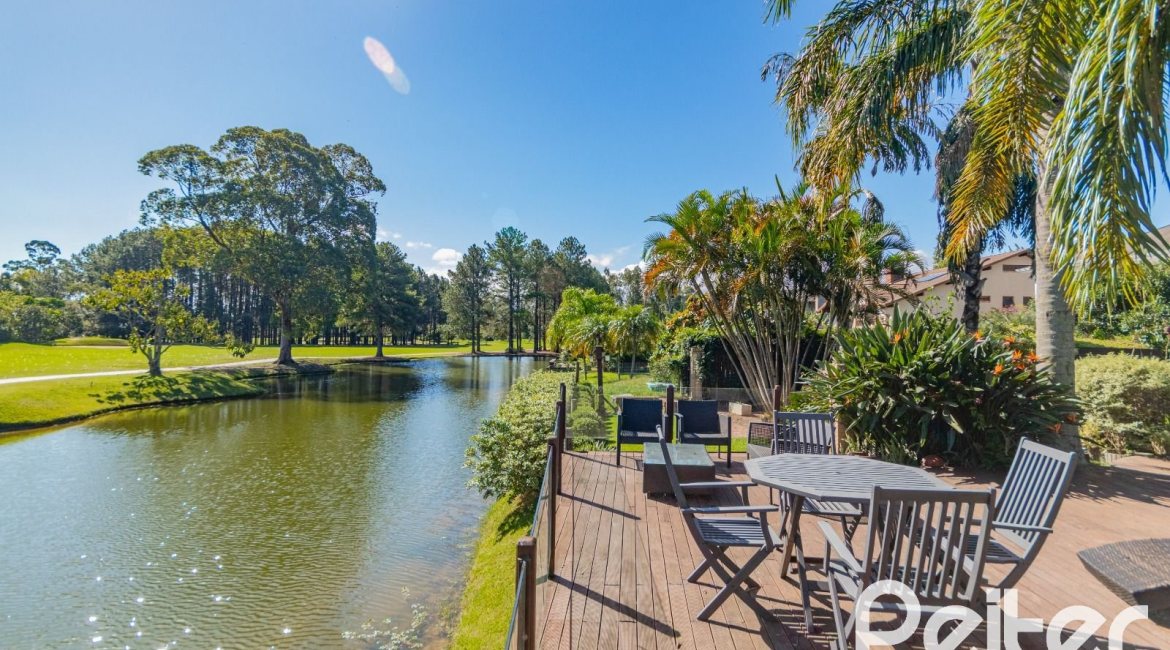 Casa em Condomínio à venda com 600m², 4 dormitórios, 4 suítes, 4 vagas, no bairro Terra Ville em PORTO ALEGRE