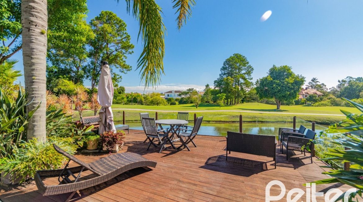 Casa em Condomínio à venda com 600m², 4 dormitórios, 4 suítes, 4 vagas, no bairro Terra Ville em PORTO ALEGRE