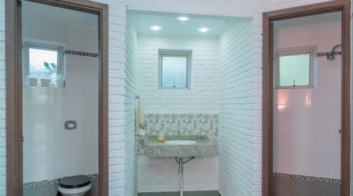 Casa em Condomínio à venda com 486m², 4 dormitórios, 3 suítes, 4 vagas, no bairro Cavalhada em PORTO ALEGRE