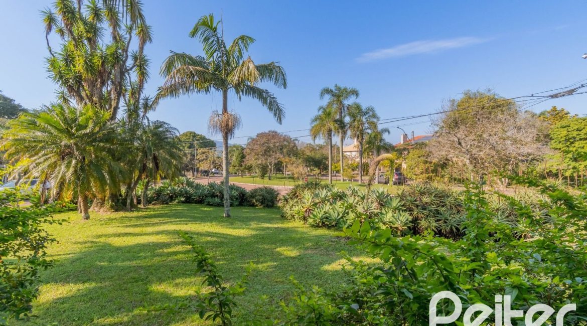 Casa em Condomínio à venda com 486m², 4 dormitórios, 3 suítes, 4 vagas, no bairro Cavalhada em PORTO ALEGRE