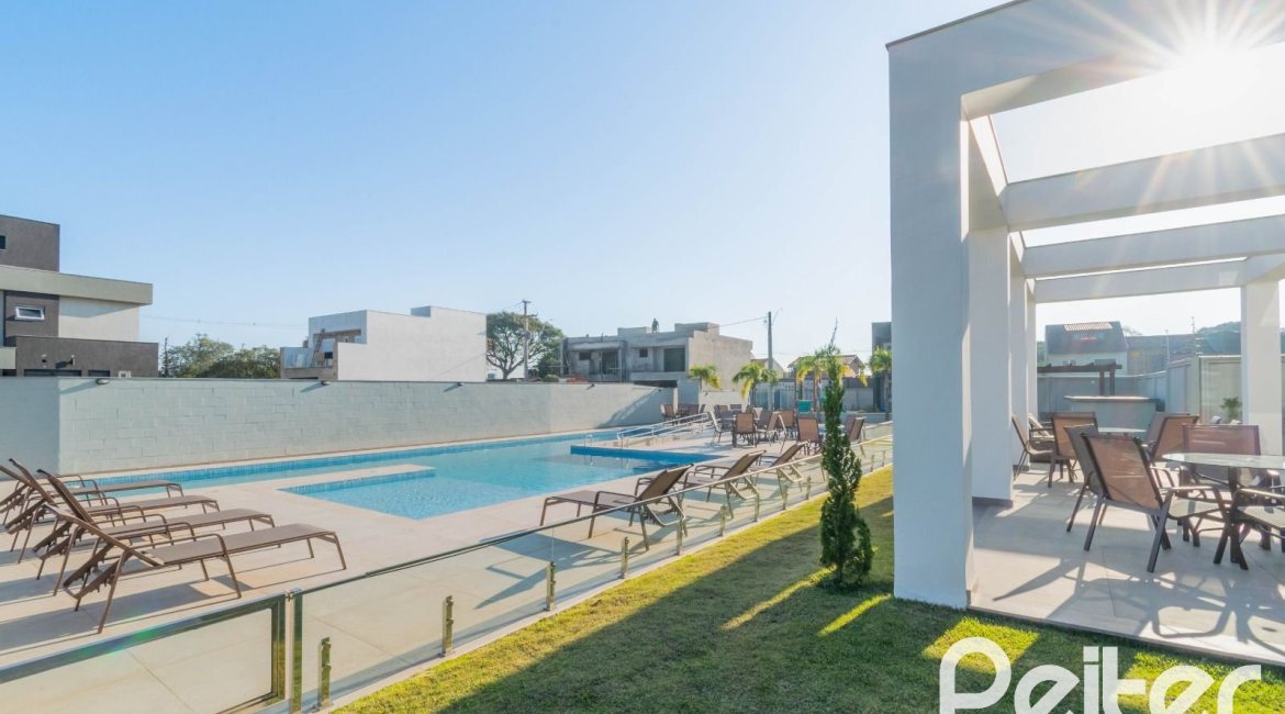 Casa em Condomínio à venda com 209m², 3 dormitórios, 3 suítes, 2 vagas, no bairro Ipanema em Porto Alegre