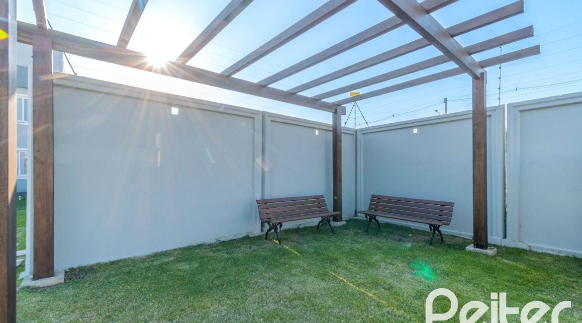 Casa em Condomínio à venda com 209m², 3 dormitórios, 3 suítes, 2 vagas, no bairro Ipanema em Porto Alegre