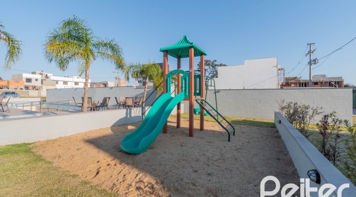 Casa em Condomínio à venda com 209m², 3 dormitórios, 3 suítes, 2 vagas, no bairro Ipanema em Porto Alegre