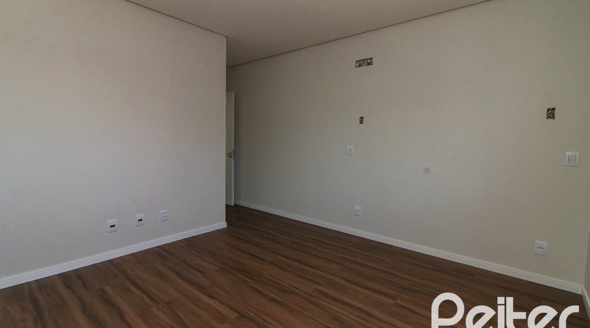 Casa em Condomínio à venda com 209m², 3 dormitórios, 3 suítes, 2 vagas, no bairro Ipanema em Porto Alegre