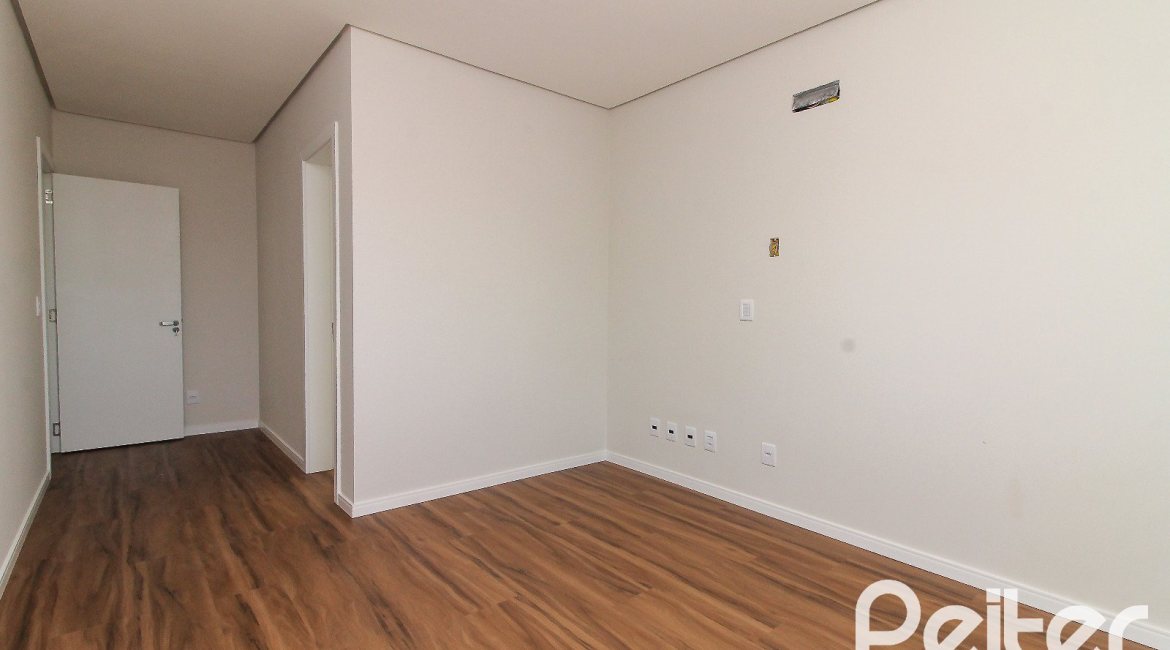 Casa em Condomínio à venda com 209m², 3 dormitórios, 3 suítes, 2 vagas, no bairro Ipanema em Porto Alegre