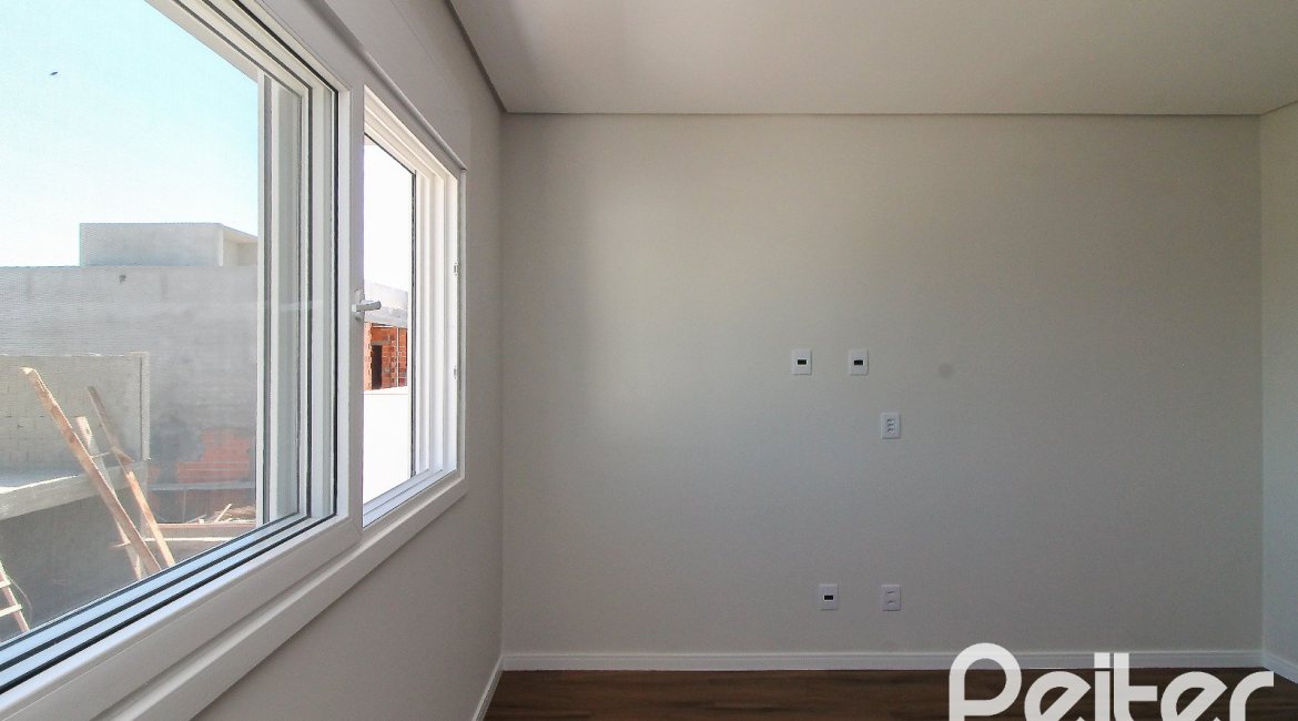 Casa em Condomínio à venda com 209m², 3 dormitórios, 3 suítes, 2 vagas, no bairro Ipanema em Porto Alegre