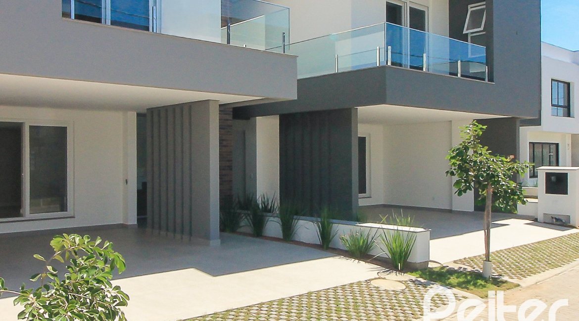 Casa em Condomínio à venda com 209m², 3 dormitórios, 3 suítes, 2 vagas, no bairro Ipanema em Porto Alegre