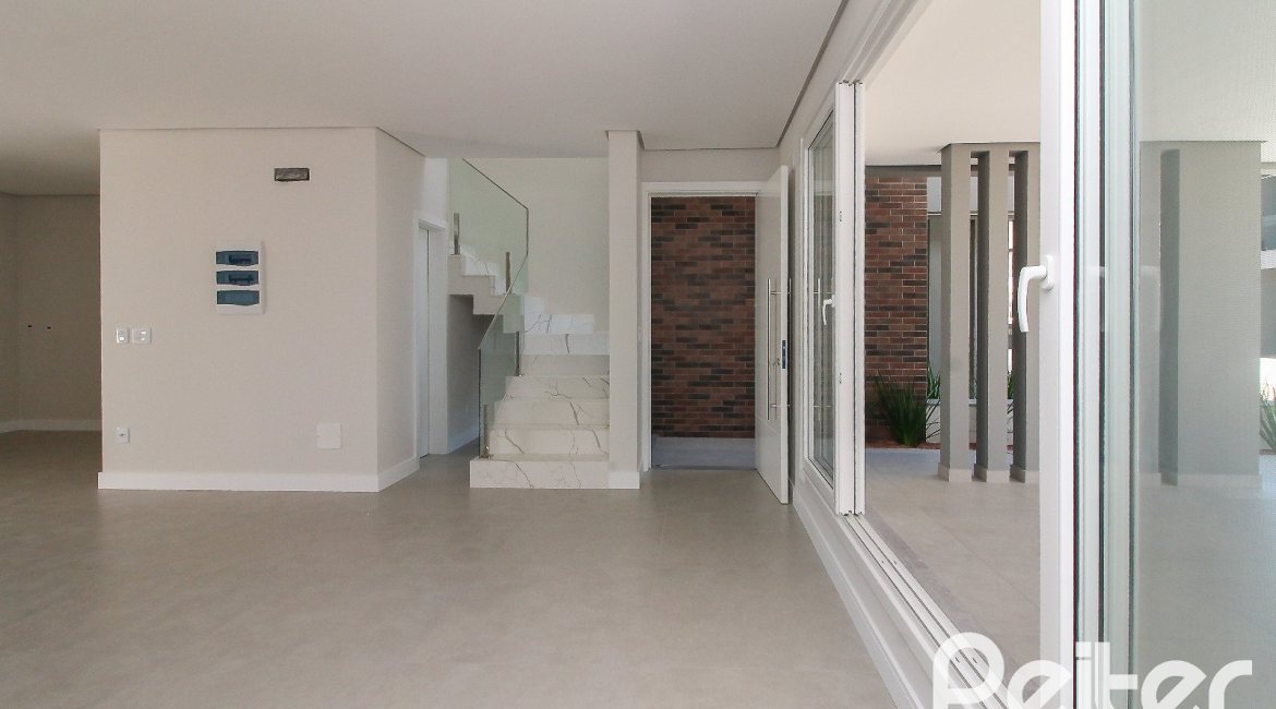 Casa em Condomínio à venda com 209m², 3 dormitórios, 3 suítes, 2 vagas, no bairro Ipanema em Porto Alegre