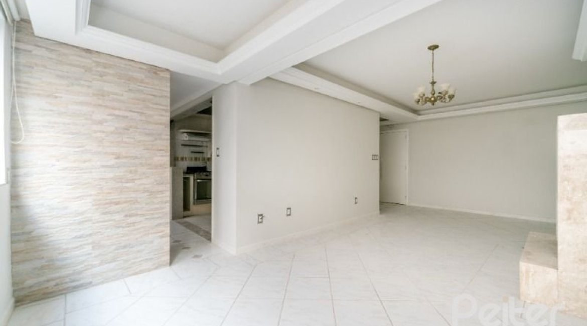 Apartamento à venda com 105m², 2 dormitórios, 1 suíte, 2 vagas, no bairro Cristal em Porto Alegre