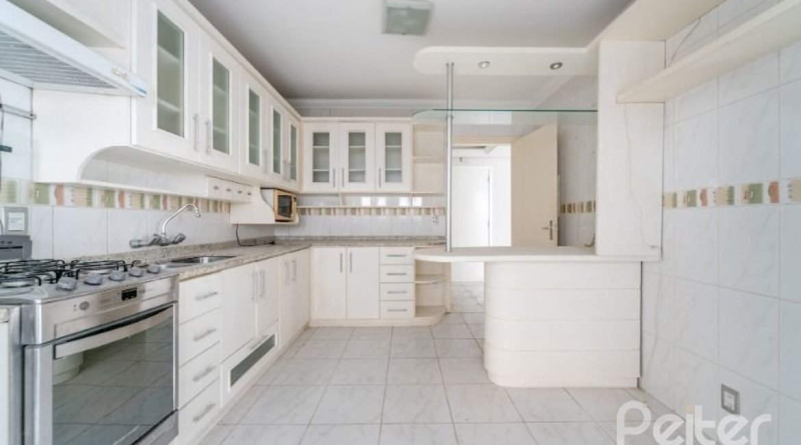 Apartamento à venda com 105m², 2 dormitórios, 1 suíte, 2 vagas, no bairro Cristal em Porto Alegre