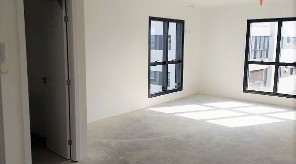 Comercial à venda com 37m², 1 vaga, no bairro Menino Deus em Porto Alegre