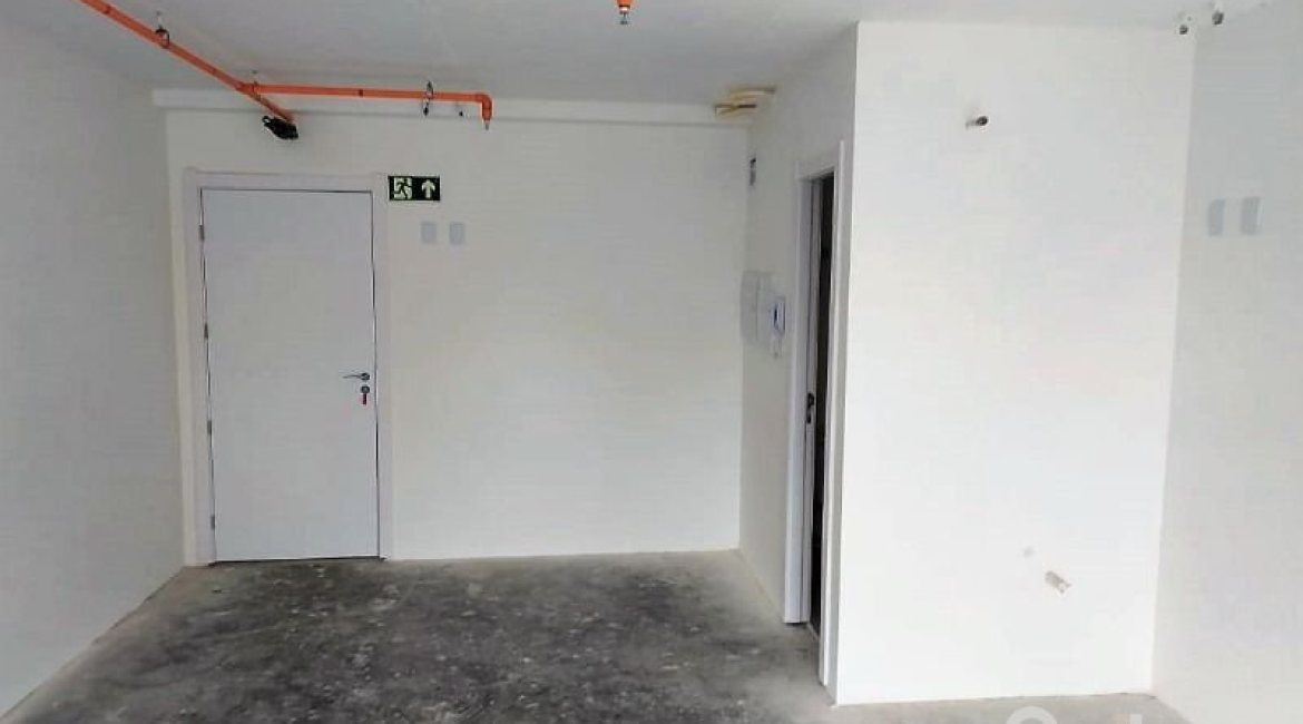 Comercial à venda com 37m², 1 vaga, no bairro Menino Deus em Porto Alegre