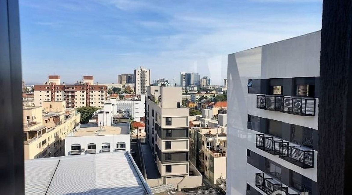 Comercial à venda com 37m², 1 vaga, no bairro Menino Deus em Porto Alegre
