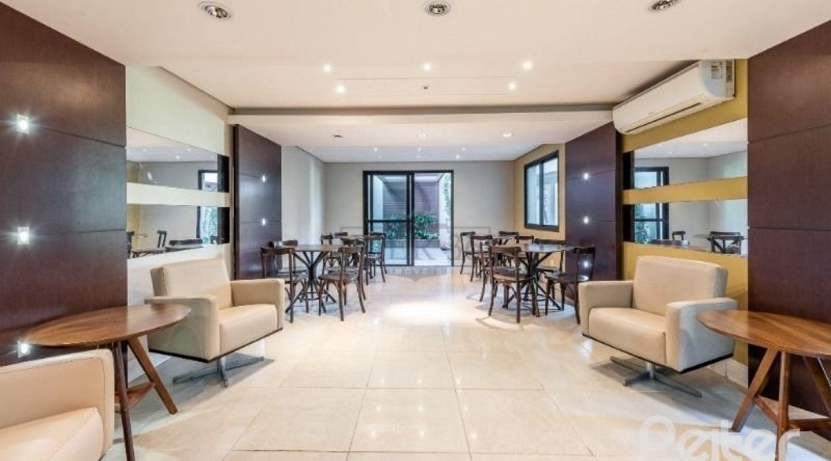 Apartamento à venda com 73m², 3 dormitórios, 1 suíte, 2 vagas, no bairro Tristeza em PORTO ALEGRE