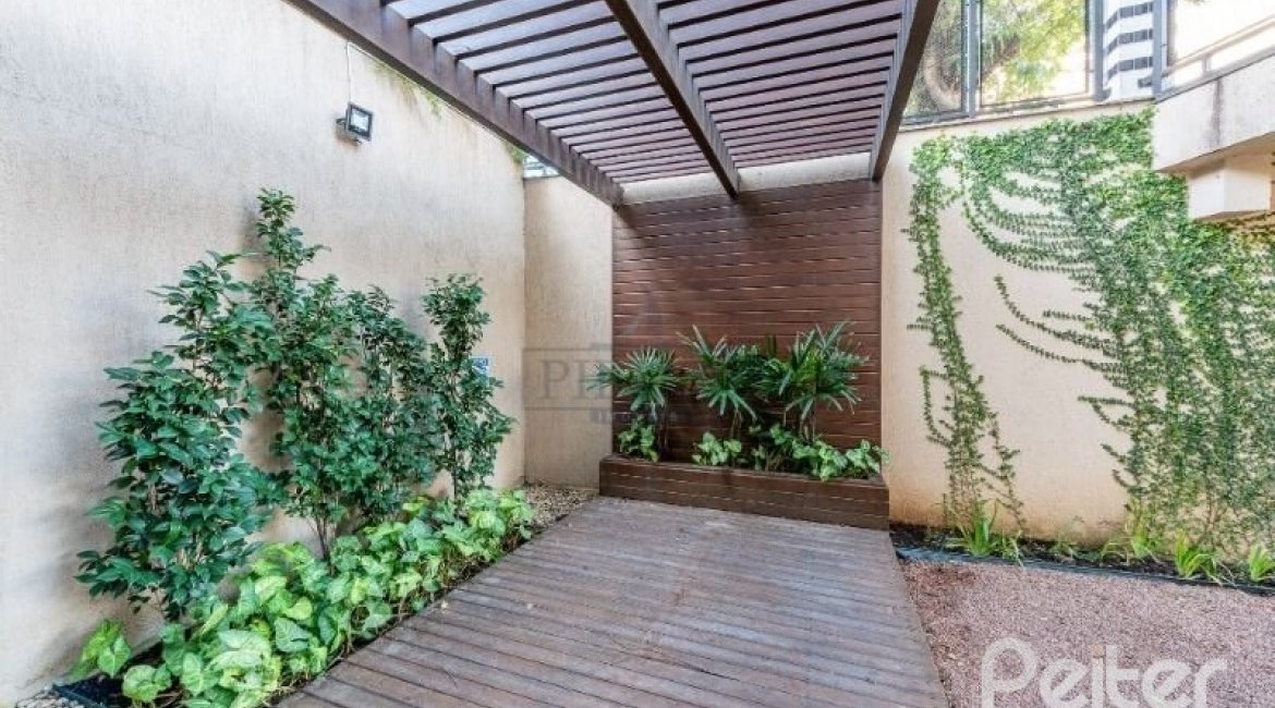 Apartamento à venda com 73m², 3 dormitórios, 1 suíte, 2 vagas, no bairro Tristeza em PORTO ALEGRE