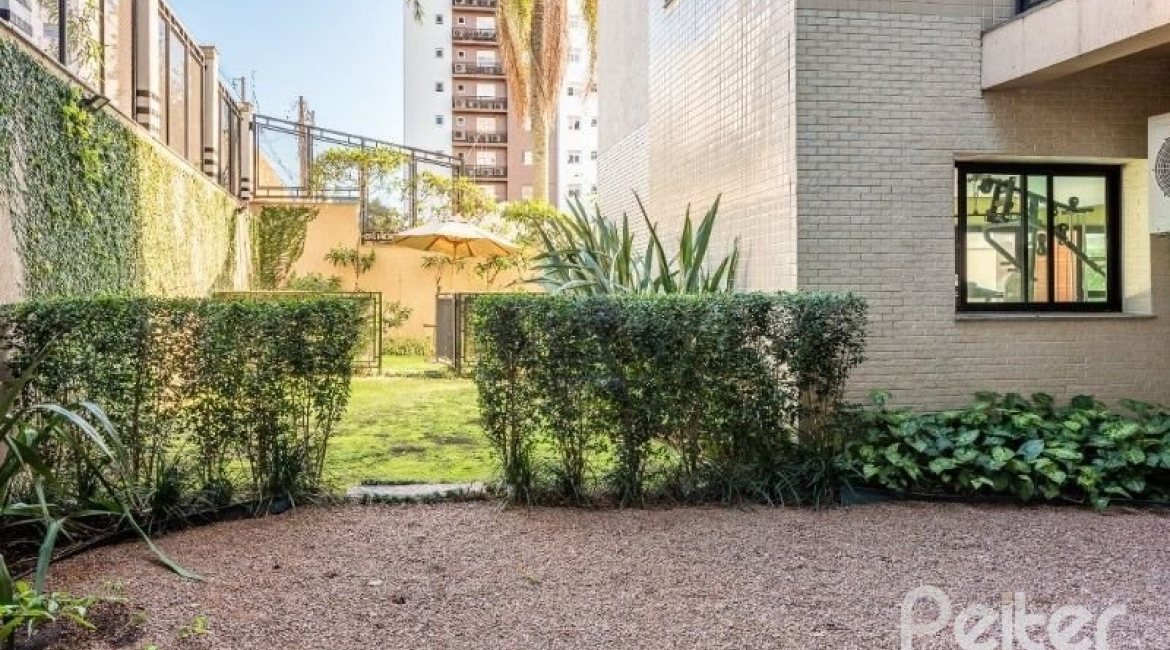 Apartamento à venda com 73m², 3 dormitórios, 1 suíte, 2 vagas, no bairro Tristeza em PORTO ALEGRE