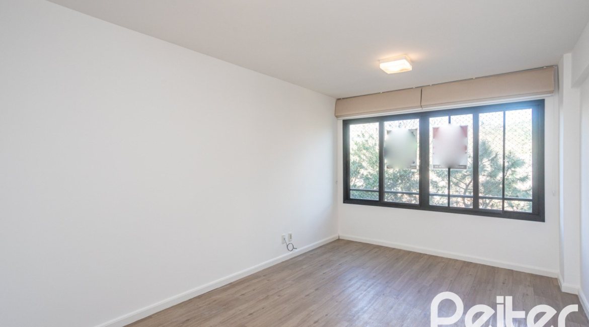 Apartamento à venda com 73m², 3 dormitórios, 1 suíte, 2 vagas, no bairro Tristeza em PORTO ALEGRE