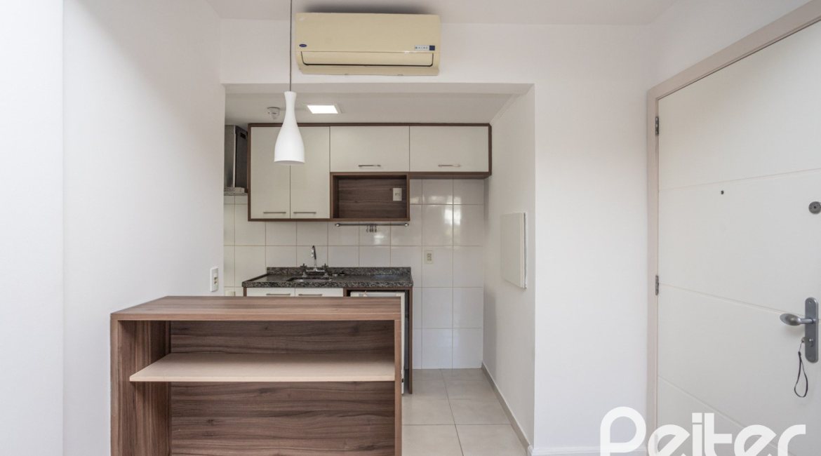Apartamento à venda com 73m², 3 dormitórios, 1 suíte, 2 vagas, no bairro Tristeza em PORTO ALEGRE