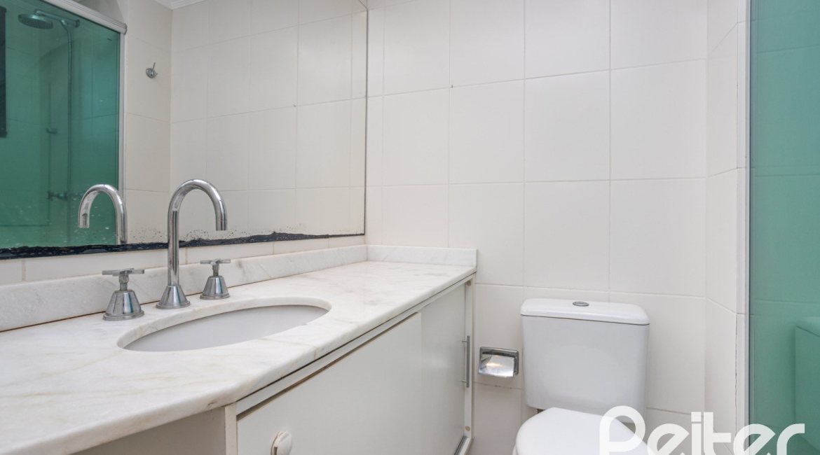 Apartamento à venda com 73m², 3 dormitórios, 1 suíte, 2 vagas, no bairro Tristeza em PORTO ALEGRE